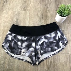 Marble Lululemon Shorts 🖤🤍